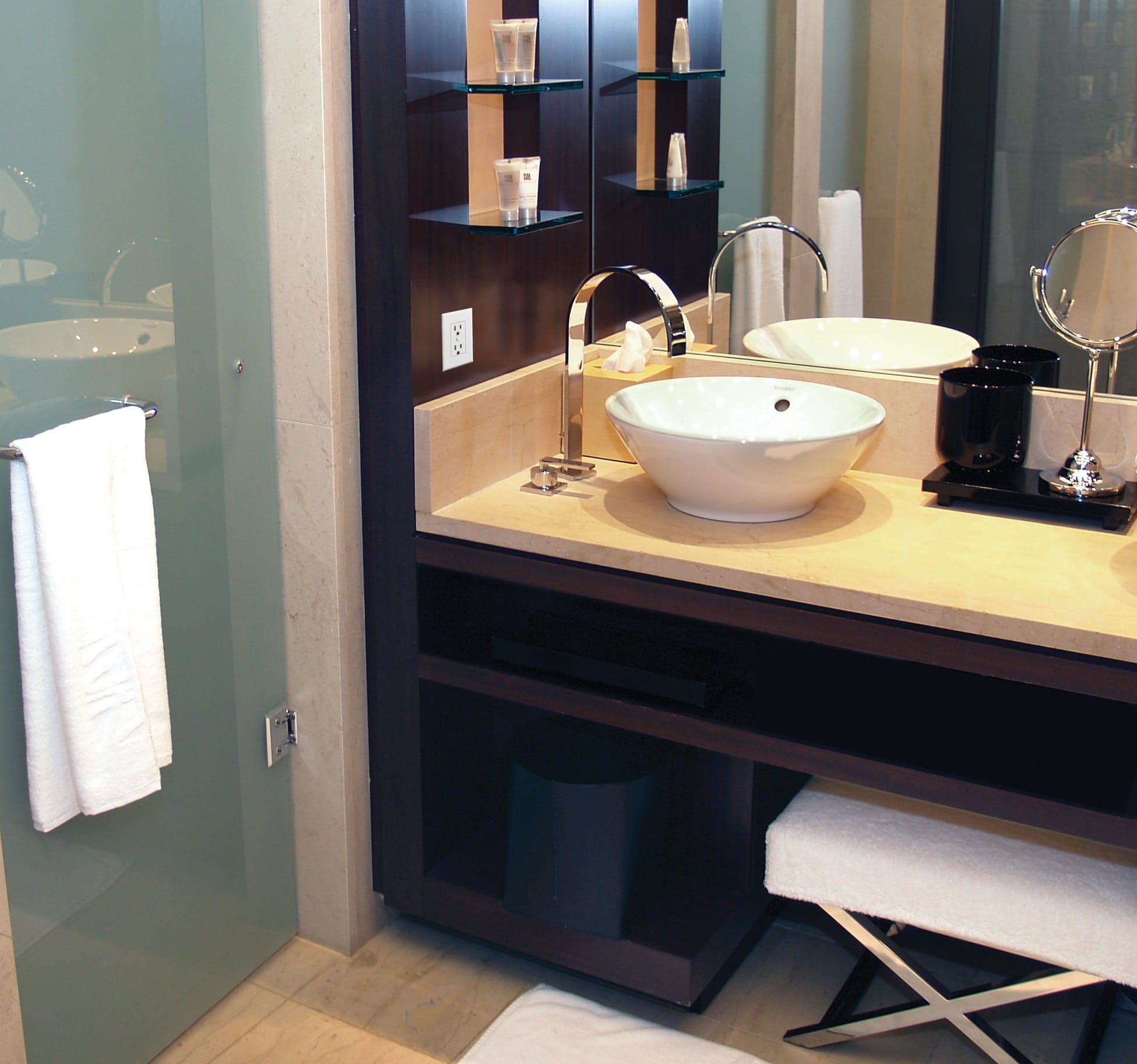 Condo-Bathroom-Crop-CMYK_1