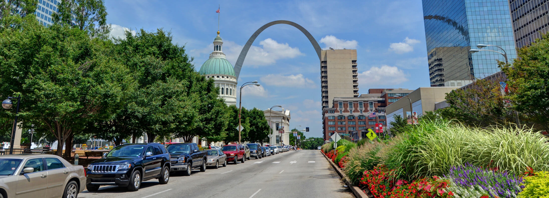 St Louis street and arch