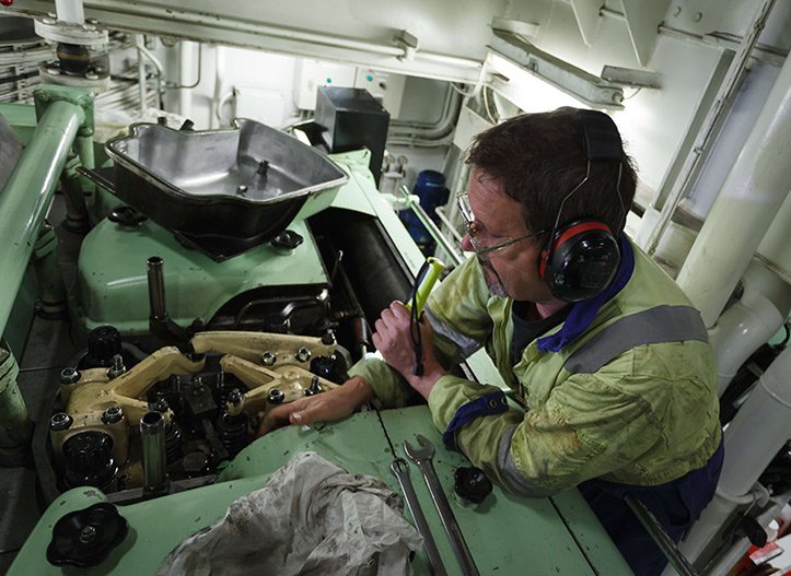 transit---sea---ship-engine-room---iStock-588983482.jpg