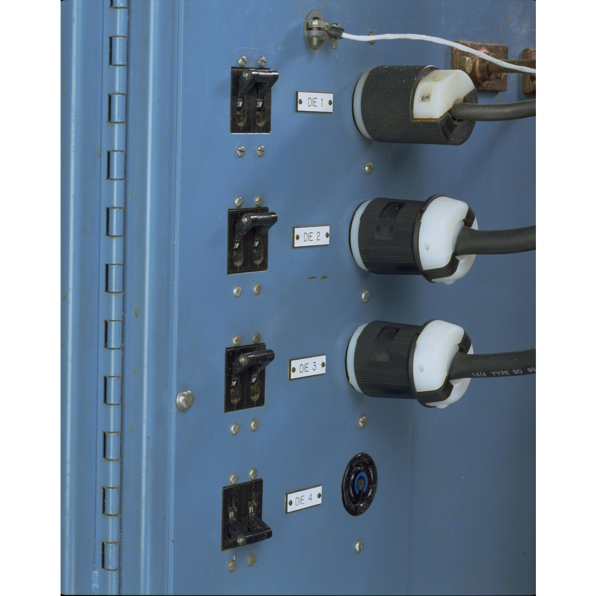 Lot of 4 Industrial Hubbell Twist-Lock 3 Pole Male Plug Model# HBL 2621 30A 250V 