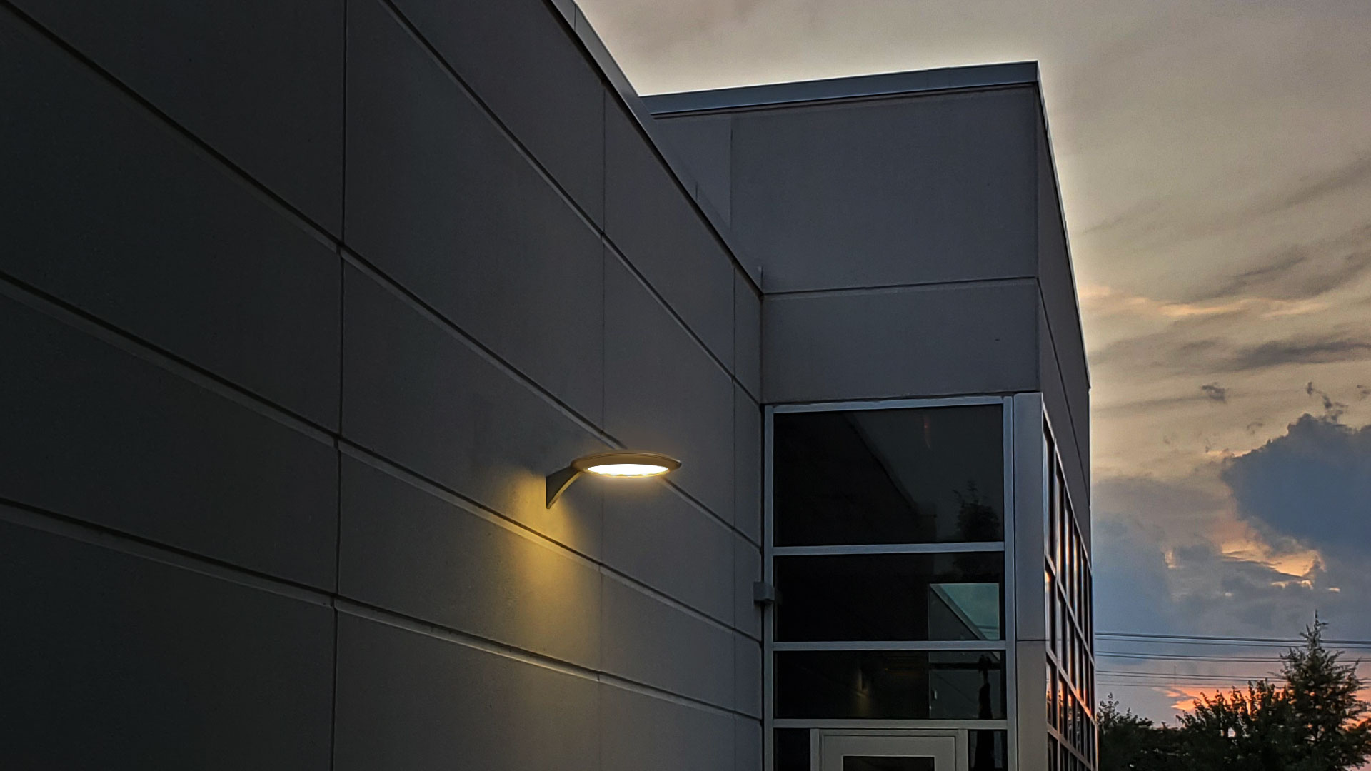 Ouro Edge-Lit Application